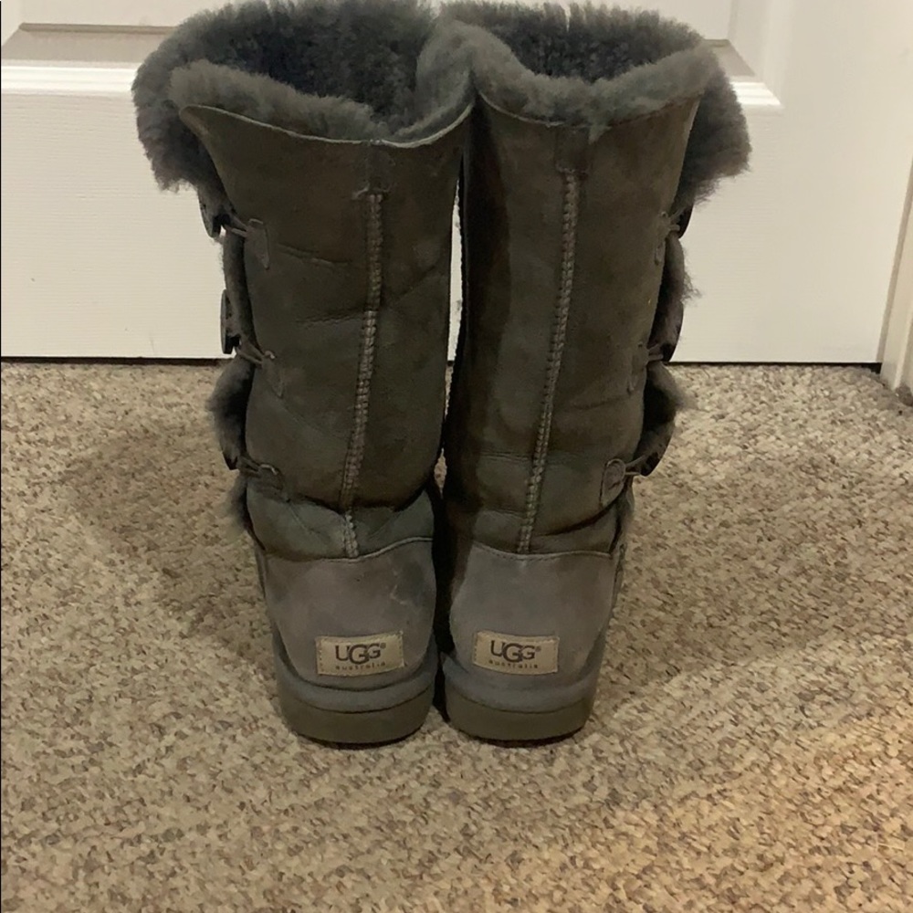 Ugg Grey Triple Bailey Button Sheepskin Boots Sz 6 - image 3